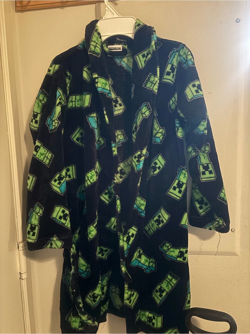 Kids Plush Hooded Robe with Green Creeper Print - Black